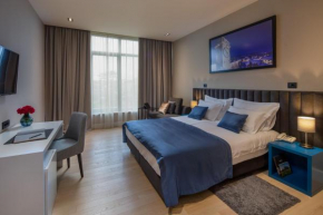 Corona B&B, Sinj